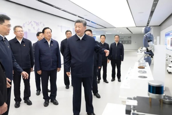 抓科技创新，总书记反复强调“迫切”1.jpg