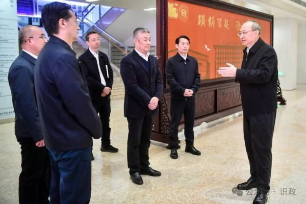 尹力到北京航空航天大学调研，强调统筹推进教育科技人才一体发展.jpg